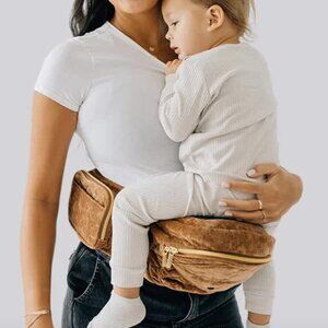 TushBaby Hip Carrier